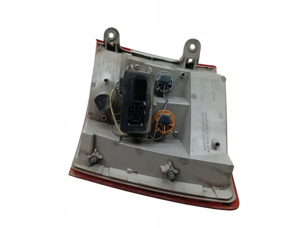 LÁMPARA TRASERA IZQUIERDA SKODA OCTAVIA III 2012-2016 COMBI 5E9945095A image 2