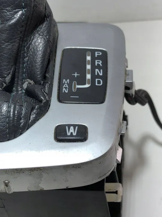 Selector de Marchas Volvo XC90 OEM P30776531 - Usado image 6