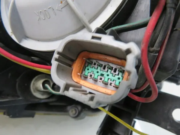 Vasen etuvalo OEM M1078238 Nissan Murano I:lle image 5