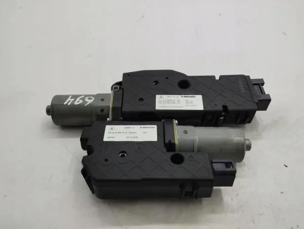 Mercedes-Benz schuifdakmotor OEM A2139062104 image 2