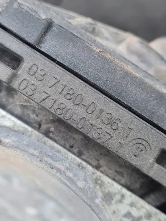 Bomba de vacío OEM 03718001361 para Peugeot 2008 I 2020 image 3