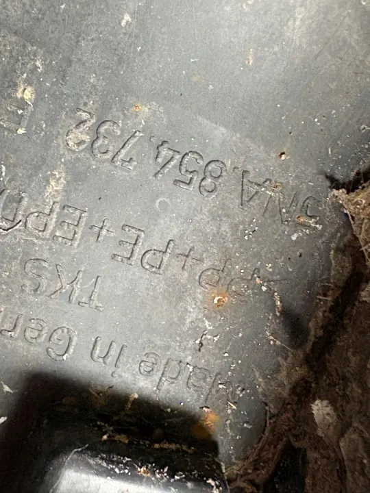 OEM 5NA854732E Oikea etulokasuoja VW Tiguan II:lle image 9