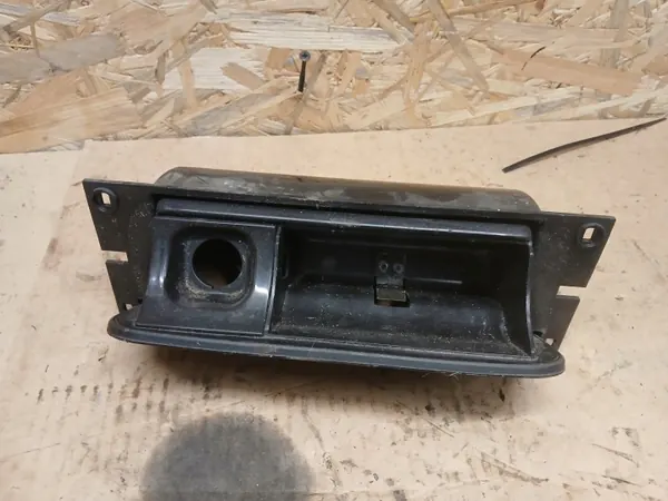 Cendrier Hyundai Galloper OEM 2 - 2000 2.5 TDI image 4