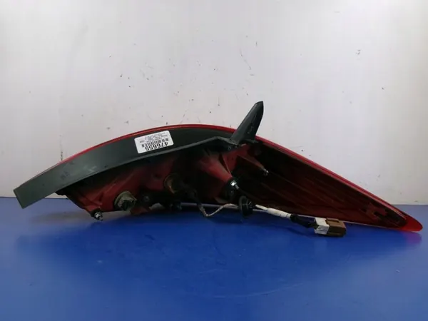 Nissan Tiida C11 Luz Trasera Izquierda 26555EM01A image 4