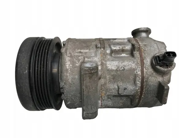 Opel Corsa D Ilmastointikompressori OE 55701200 image 2