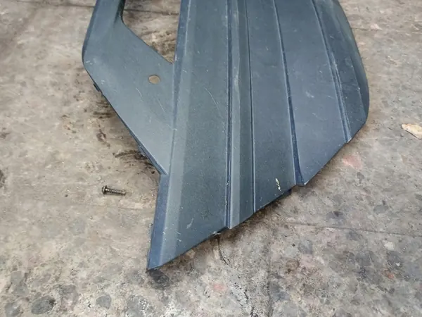 Grade de Farol Direito Frontal VW T6 image 4