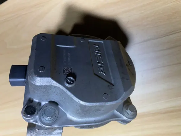 Vattenpump Renault Arkana 1.6 E-TECH OEM 0810105940105 image 2