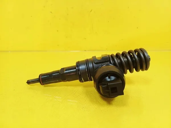 Injectiepomp OEM DRC100880 voor Audi A4 B6 1.9 TDI image 3
