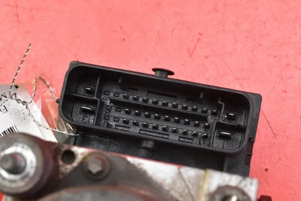 Bomba ABS OEM 51894800 para Fiat Grande Punto 1.4 image 10