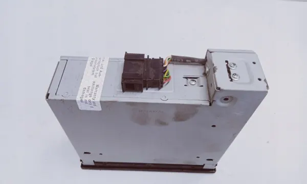 SEAT LEON CD-Wechsler OEM 8E0035111D - Gebraucht image 3