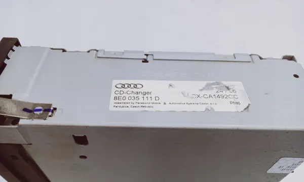 SEAT LEON CD-Wechsler OEM 8E0035111D - Gebraucht image 4