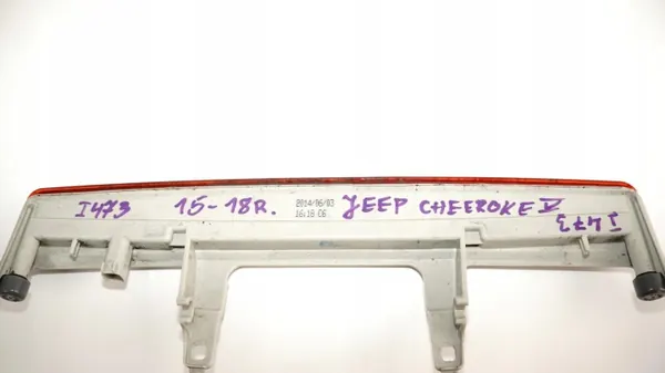 Luz de Freno Trasera Jeep Cherokee OEM 368446262 image 3