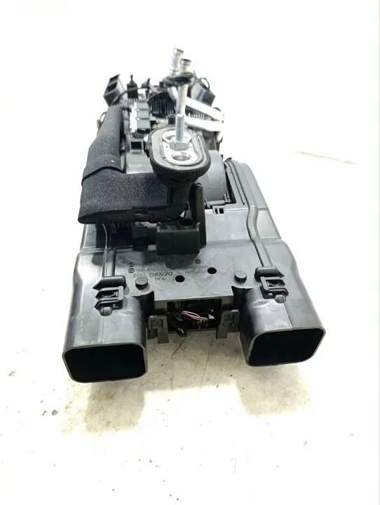 Bentley Gebläsegehäuse OEM 4M0820004 - Gebraucht image 6