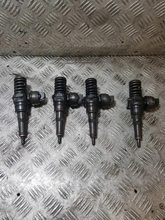Spolarpump OEM 038130073AF för Ford Galaxy MK1 image 2