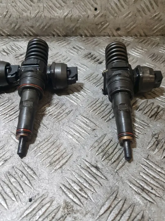 Spolarpump OEM 038130073AF för Ford Galaxy MK1 image 4