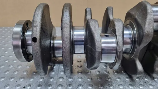 VW CRAFTER 2.5TDI Vevaxel 076105101 image 2