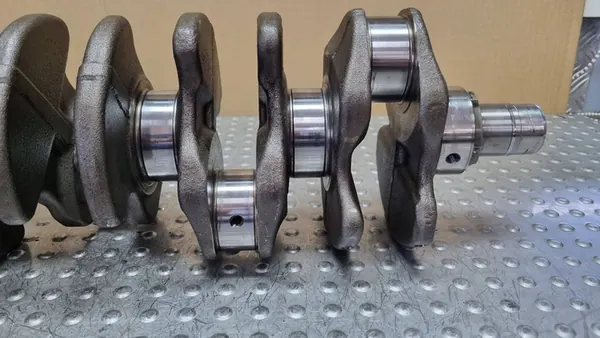 VW CRAFTER 2.5TDI Vevaxel 076105101 image 8