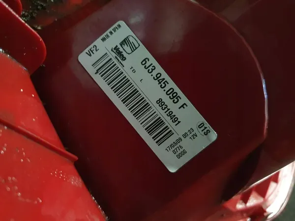 SEAT Luz Trasera Izquierda 6J3 945 095 F image 4