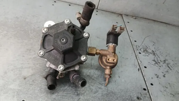 Kaasupumppu OEM VOLVOMAR-142099 Ford Focus MK1:lle image 2