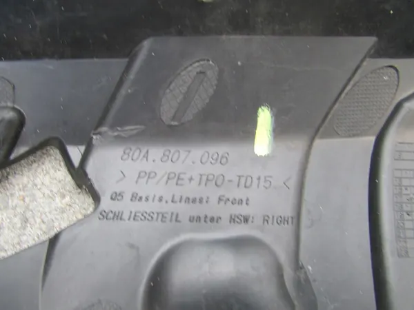 Scivolo di montaggio anteriore Audi Q5 OEM 80A807096 image 4