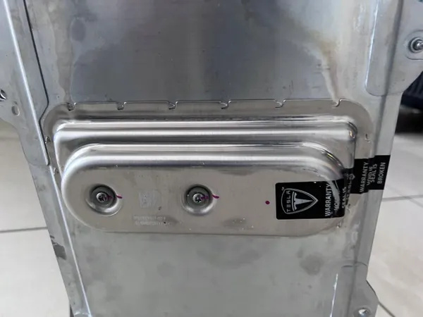 TESLA Y 3 Acculader Europa - Gebruikt, Lage Kilometerstand image 8