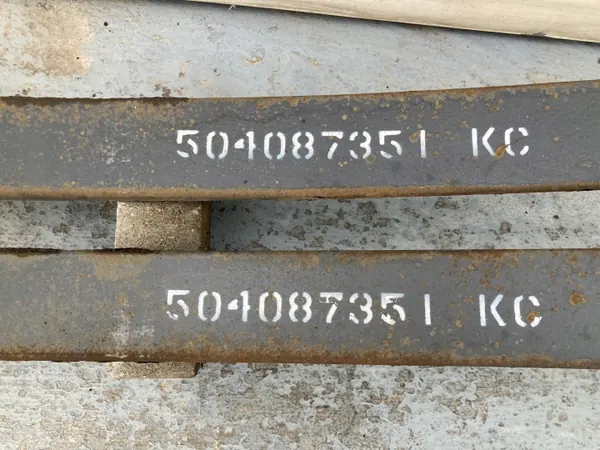 Ressort à lames simple avant OEM 504087351Q Iveco image 5