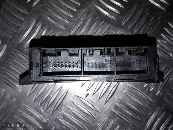 2015 Renault Master ECU 8201015177 image 3