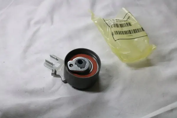 Volvo C70 C30 V40 polia tensora 31339542 image 2