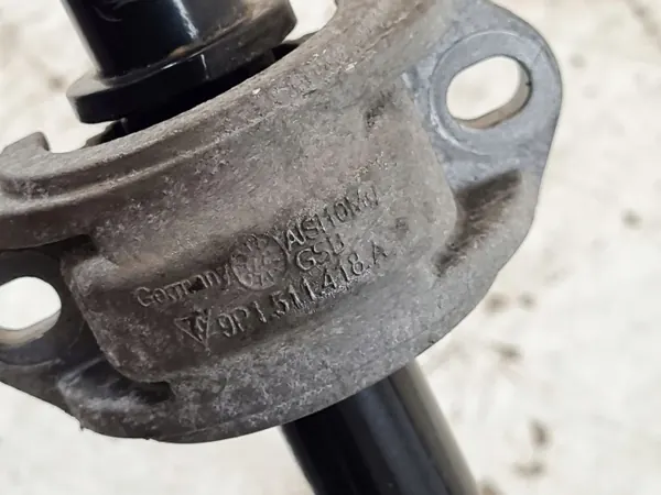 Porsche Taycan taka-akselin stabilointitanko OEM 9J1511025C image 3
