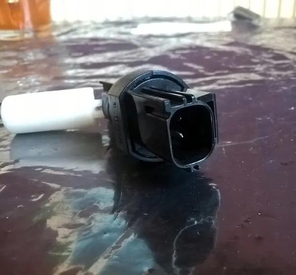 Pyyhkijän nesteen tason anturi Ford image 7