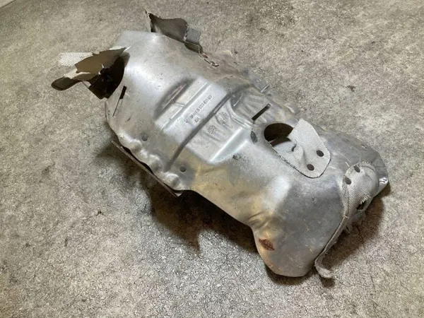 Pièces de compartiment moteur BMW X1 F48 OEM 8693481 image 2