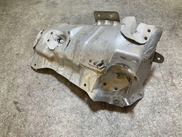 Pièces de compartiment moteur BMW X1 F48 OEM 8693481 image 6