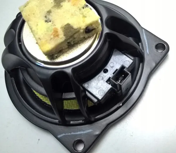 Altavoz Maserati OE 670002145 - Pieza usada OEM image 6