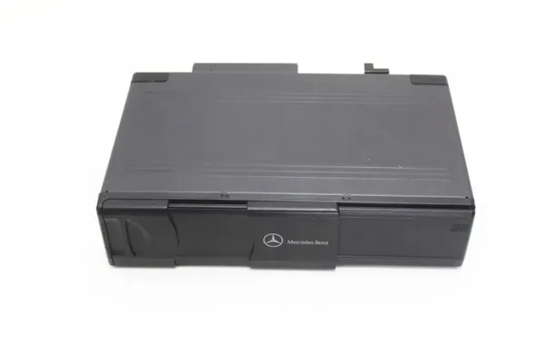 Cambiador CD con cargador OEM A2038209089 usado image 2