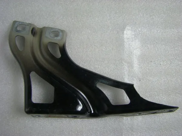 AUDI Q3 Fender Mounting Bracket Right Left 8U0821136 8U0821135 image 2