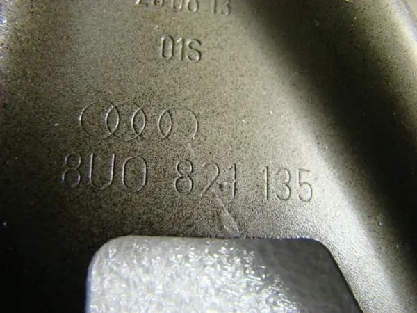 AUDI Q3 Fender Mounting Bracket Right Left 8U0821136 8U0821135 image 4