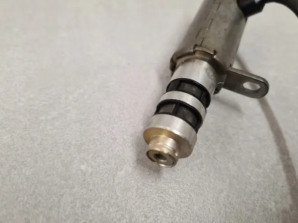 Válvula sensor bomba aceite OEM 31452763 para Volvo image 3