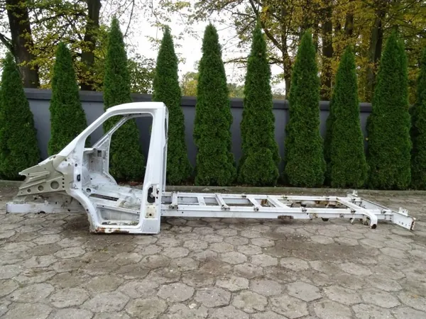 Mercedes Sprinter W906 06-13 Cabine & Châssis OEM MERCEDES_SPRINTER_W906_906_06-_KABINA_POJEDYNCZA_KAROSERIA_RAMA_V5C_A image 2