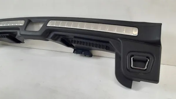 Volvo V60 II Capa Cinto Traseiro OEM 32239847 image 3