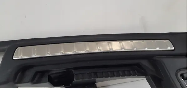 Volvo V60 II Capa Cinto Traseiro OEM 32239847 image 6