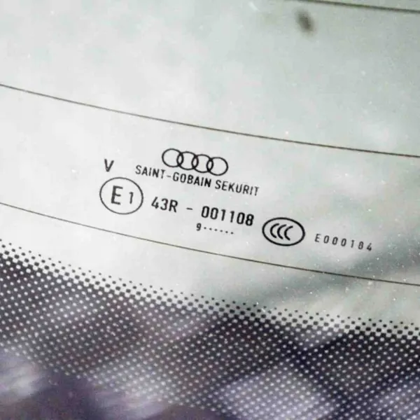 Audi A5 Heckscheibe OEM 43R001108 - Gebraucht image 6