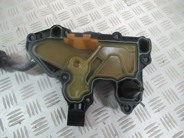 Öljyseparatori VW Audi Skoda 06K103495P OEM image 2