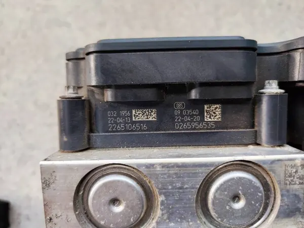 ABS Rempomp Renault Master III LIFT 476603851R image 4