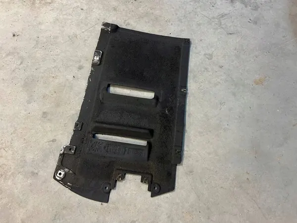 BMW X3 F25 2017 Lower Gearbox Cover OEM 7213668 image 1