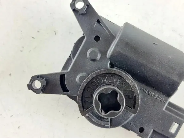 Audi Q7 lämmitysventtiili OEM 7L0907512H image 3