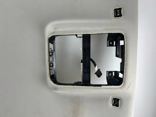 Plafonnier VW Golf V Break OEM 1K9867501 image 4