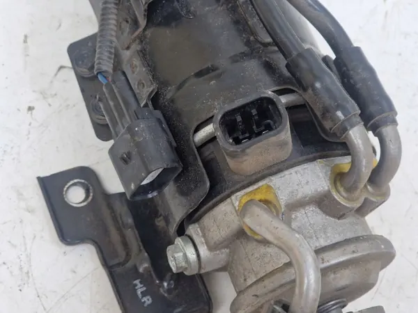 2013 Hyundai i40 Fuel Filter Used image 4