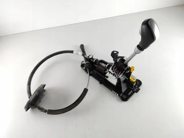 Renault Versnellingspook OEM 8200785086E - Gebruikt image 2