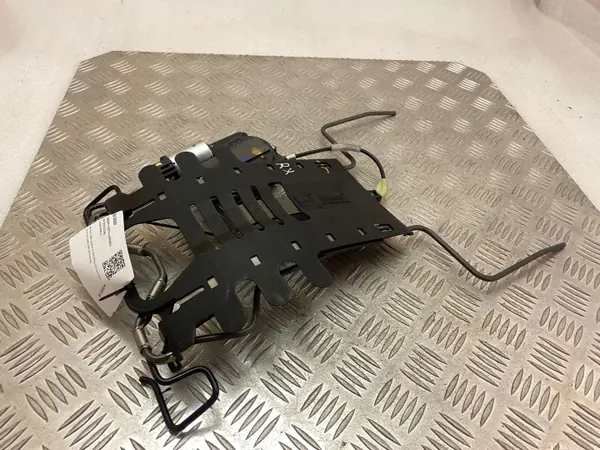 Lexus RX 450H Istuimen säätömoottori OEM 7275048060 image 3