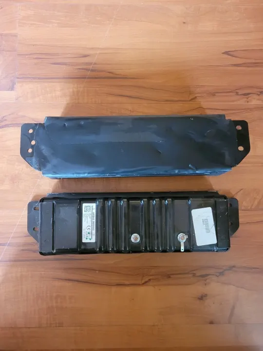 Airbag de rodilla Land Rover Discovery 5 OEM K8D2-042A00-AA2 image 2